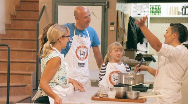 A photo of 3-Hour Pizza and gelato making class with wine tasting in Florence